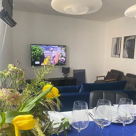 Serenite Au Centre N 6 * Λούρδη