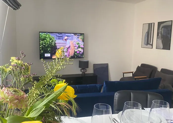 Serenite Au Centre N 6 * Λούρδη